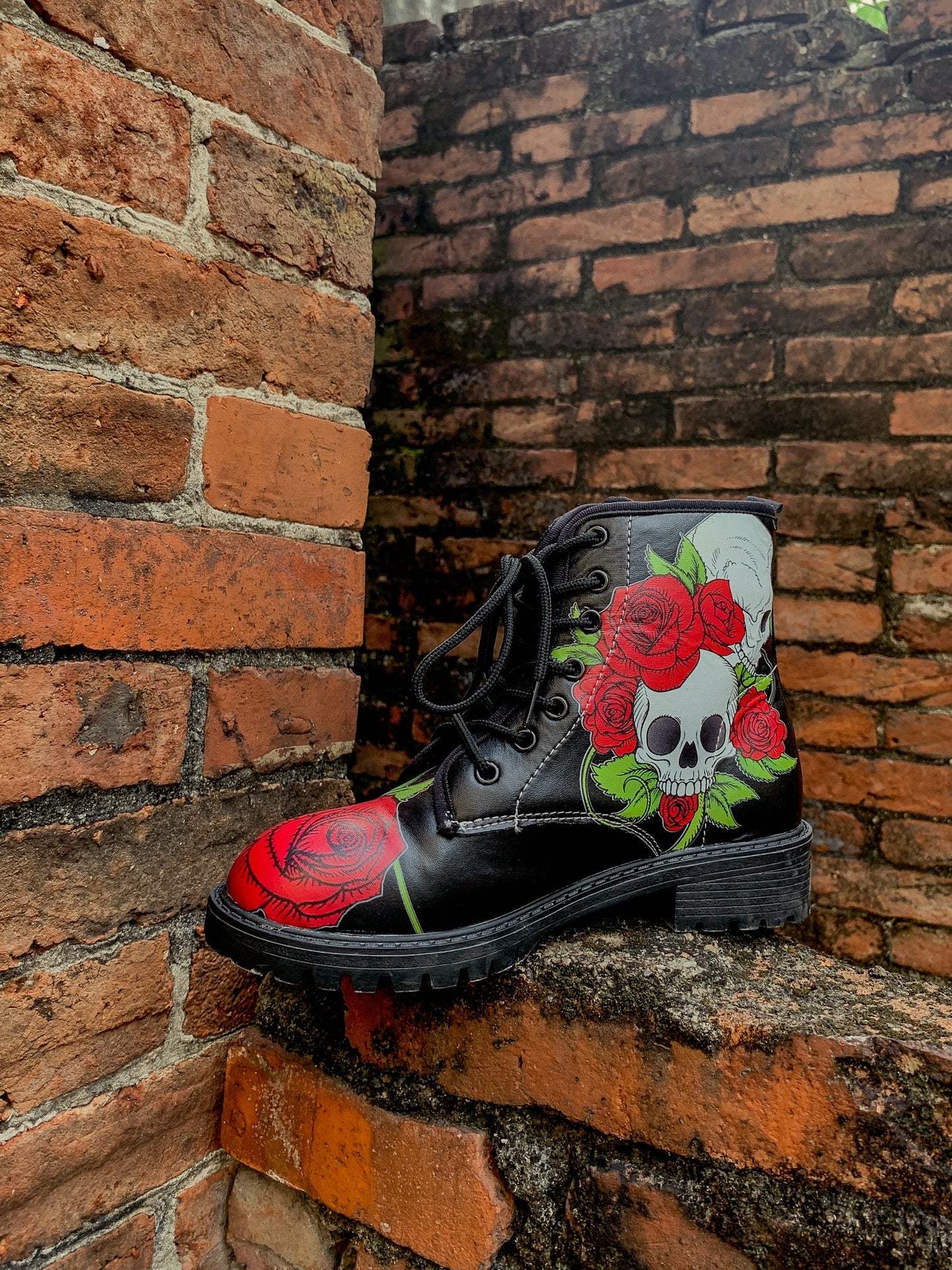 En Bloom | Skull-rose Black Ankle Flat Combat Boots