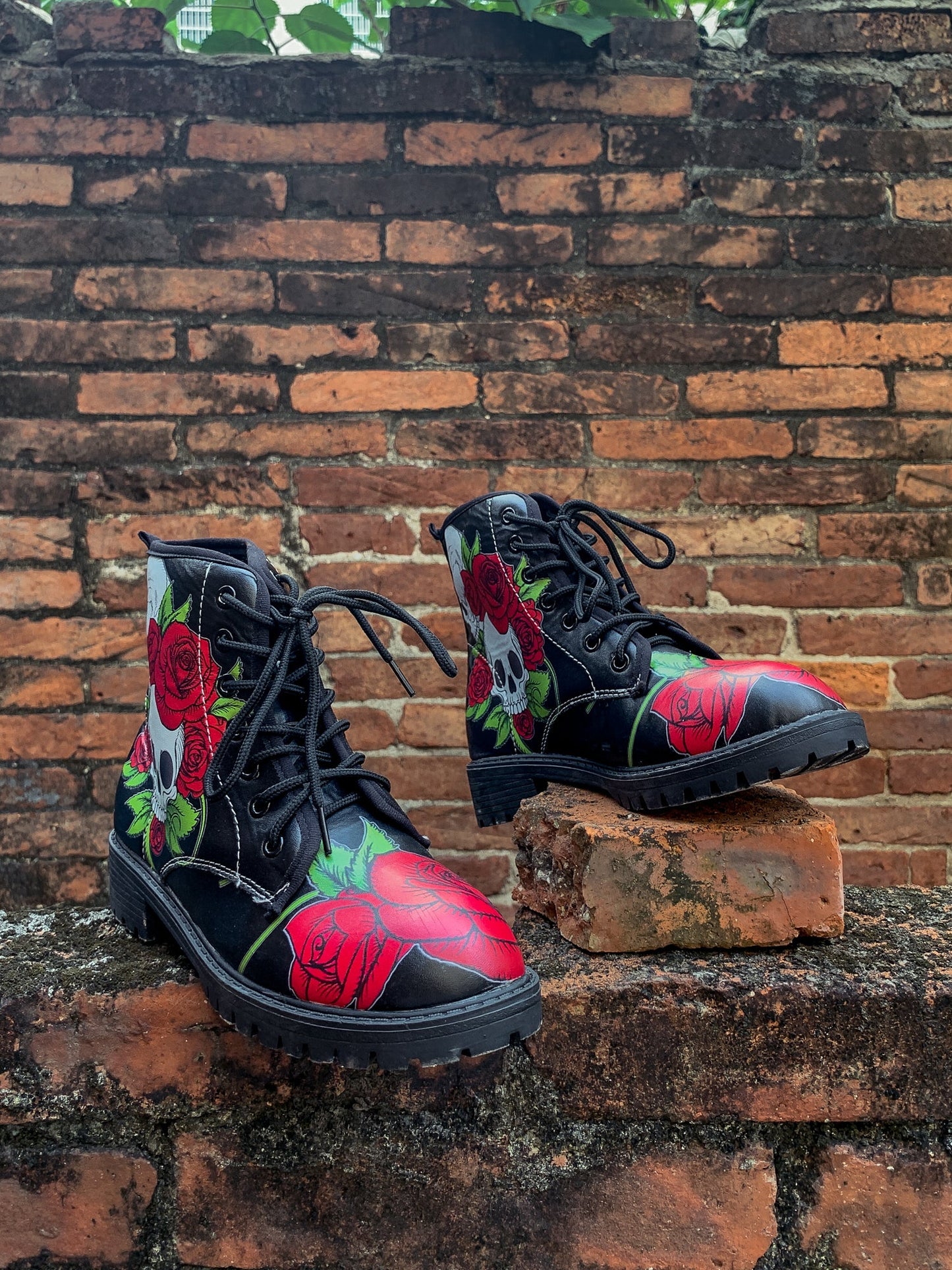 En Bloom | Skull-rose Black Ankle Flat Combat Boots
