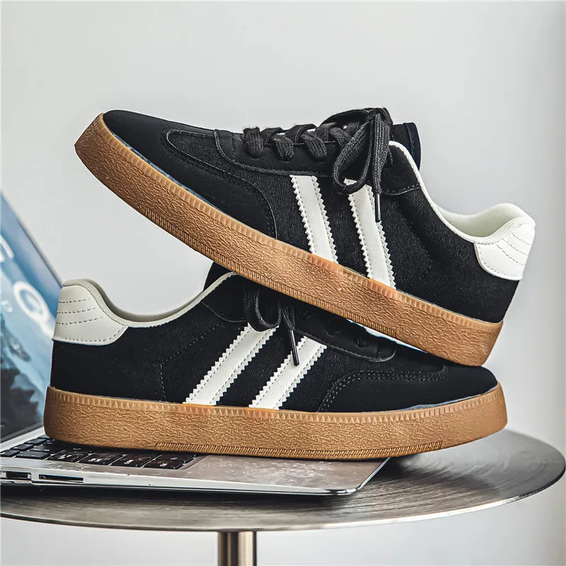 Retro German Lace-up Lightweight Comfortable Sports Flat Skateboard