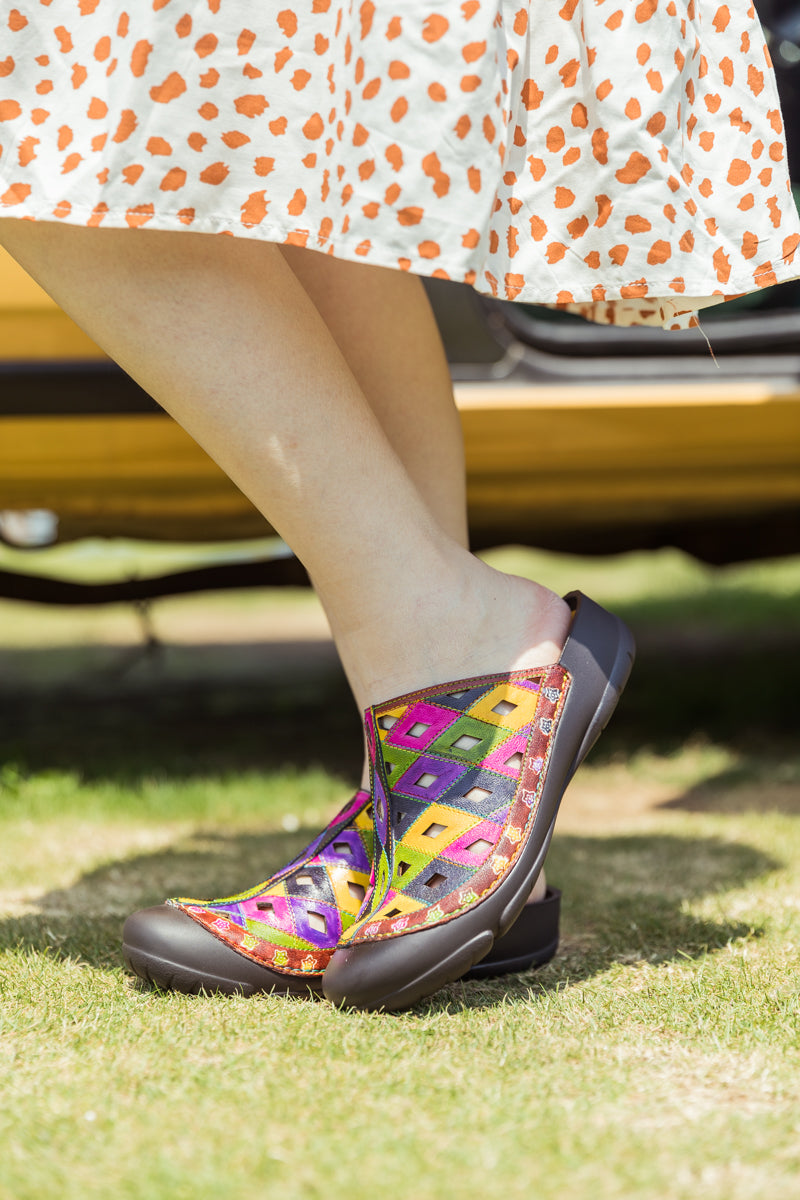Soffia | Diamond Hole Cut-out Leather Sandal