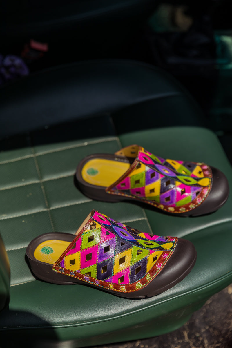 Soffia | Diamond Hole Cut-out Leather Sandal