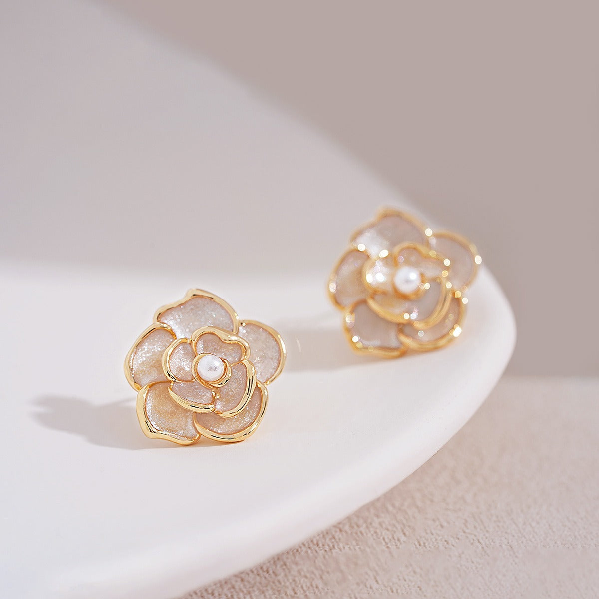 Beautiful Pearl Earring with Unique Style