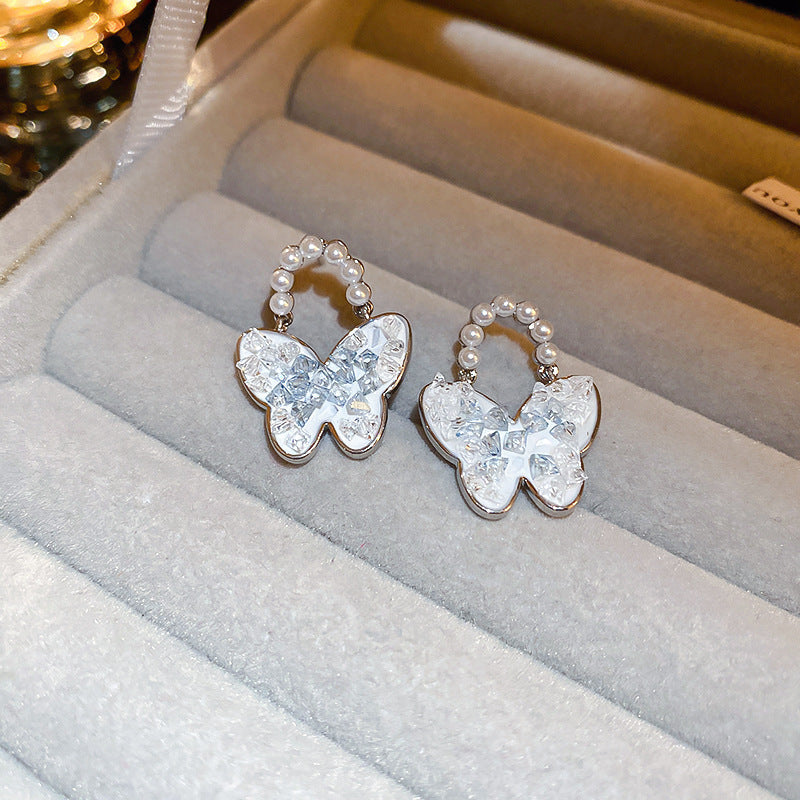 Stunning Pearl Earring for Daily Wear