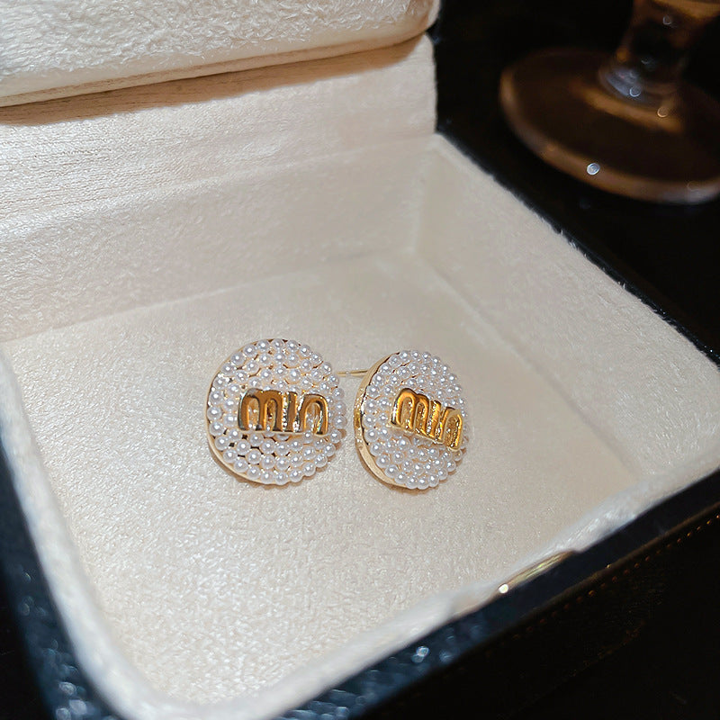 Charming Pearl Earring for Any Occasion