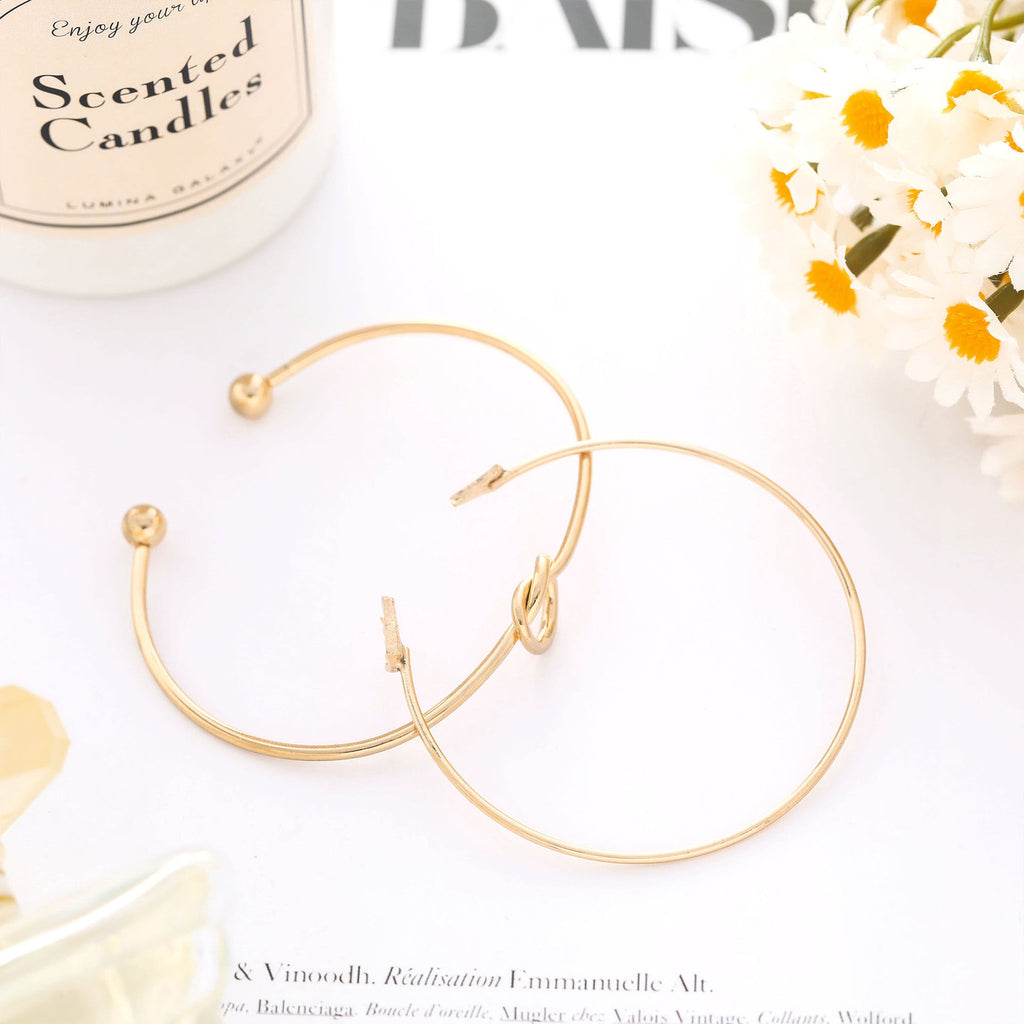 Classic Gold Bracelet with Timeless Appeal