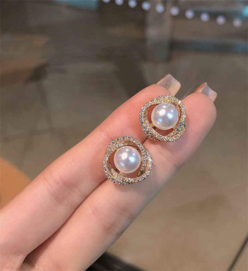 Stunning Pearl Earring for Daily Wear