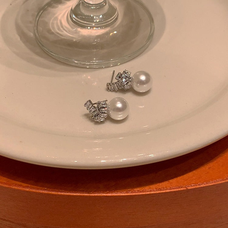 Stunning Pearl Earring for Daily Wear