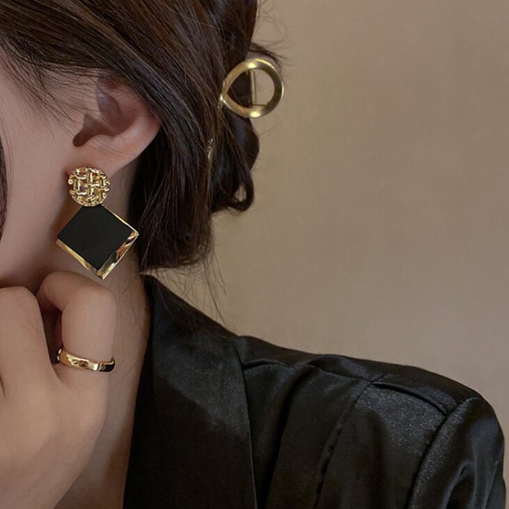 Elegant Earring for Every Occasion