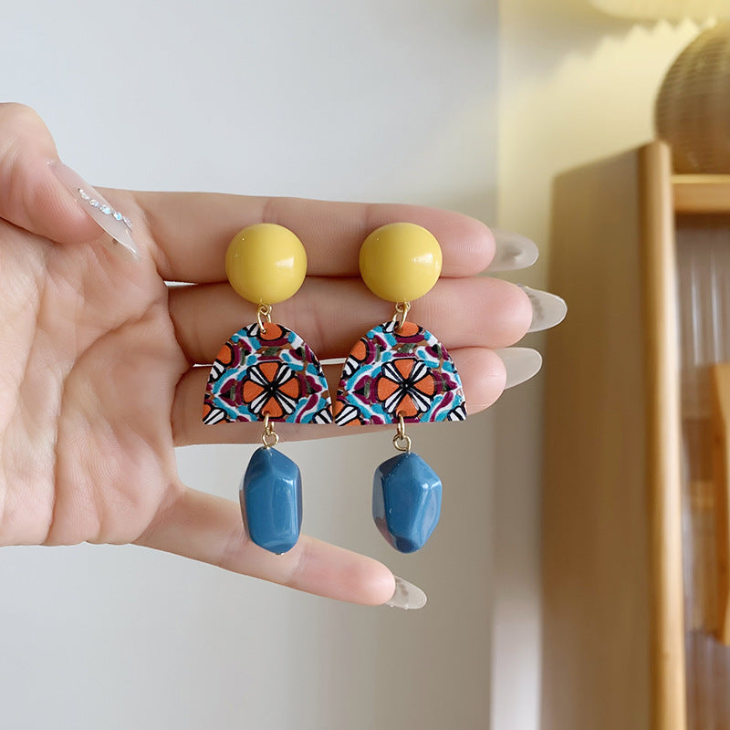 Charming Earring for Any Occasion