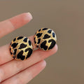 Elegant Gold Earring for Every Occasion