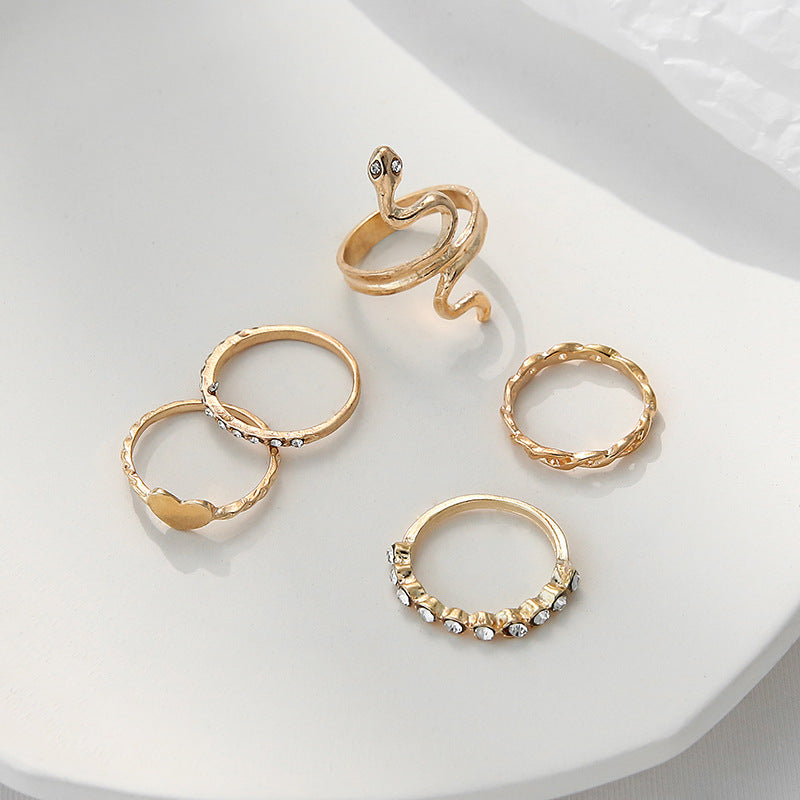 Romantic Chain for Special Moments