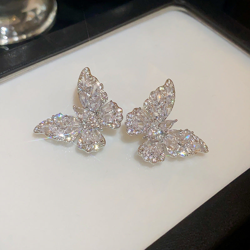 Romantic Earring for Special Moments
