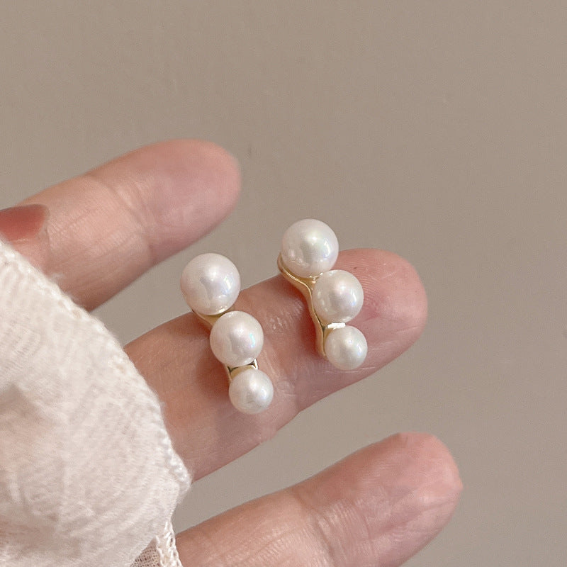 Romantic Pearl Earring for Special Moments