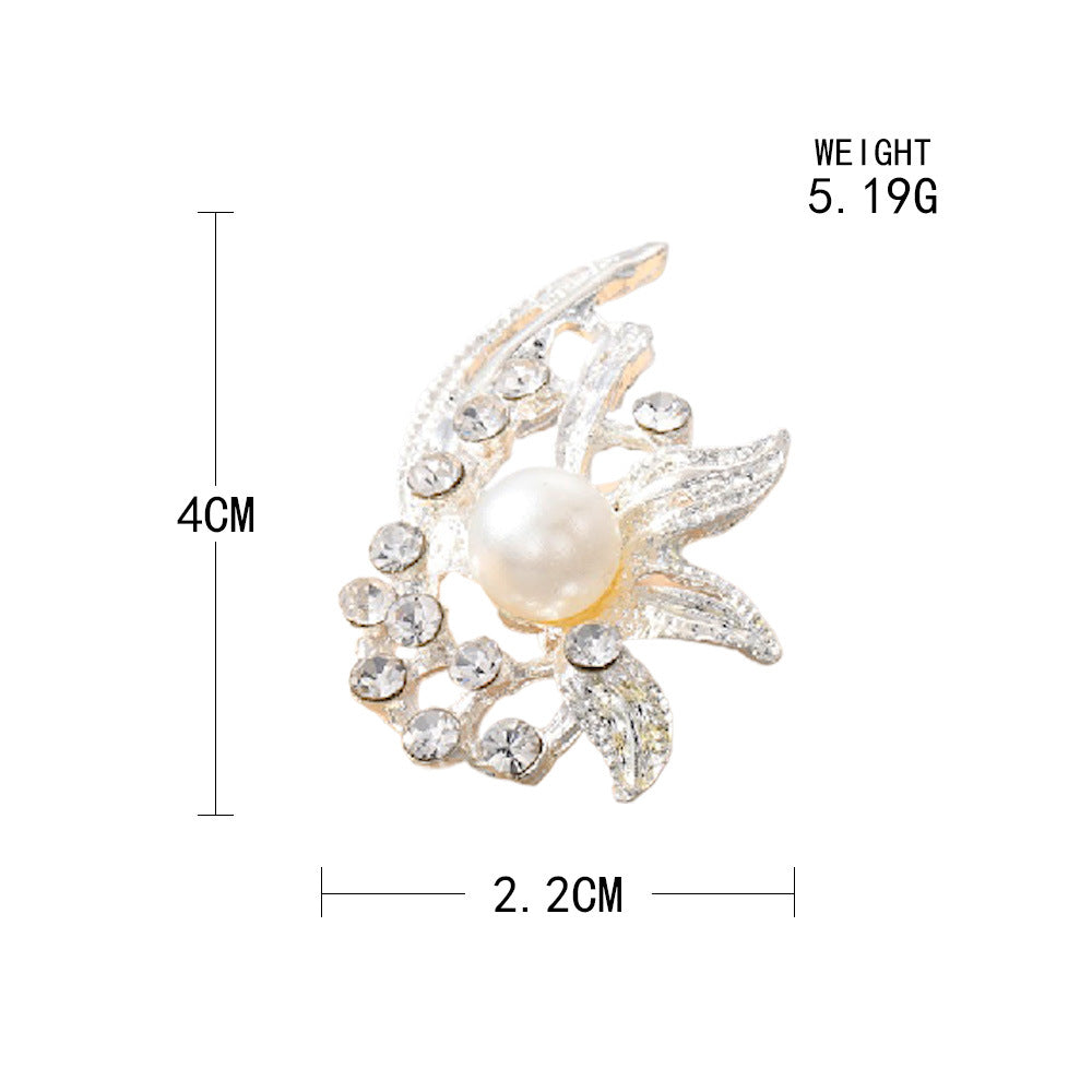 Classic Pearl Piece with Timeless Appeal