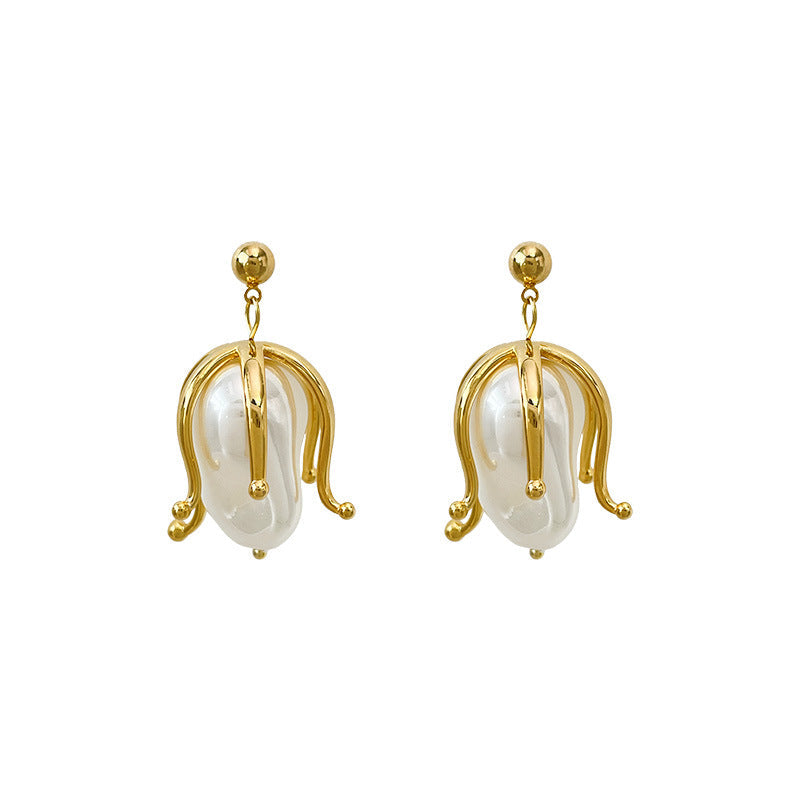 Charming Pearl Earring for Any Occasion