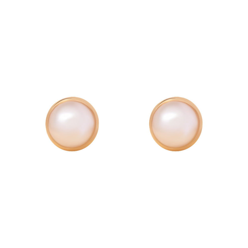 Charming Gold Earring for Any Occasion
