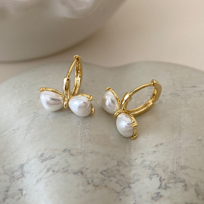 Stunning Pearl Earring for Daily Wear