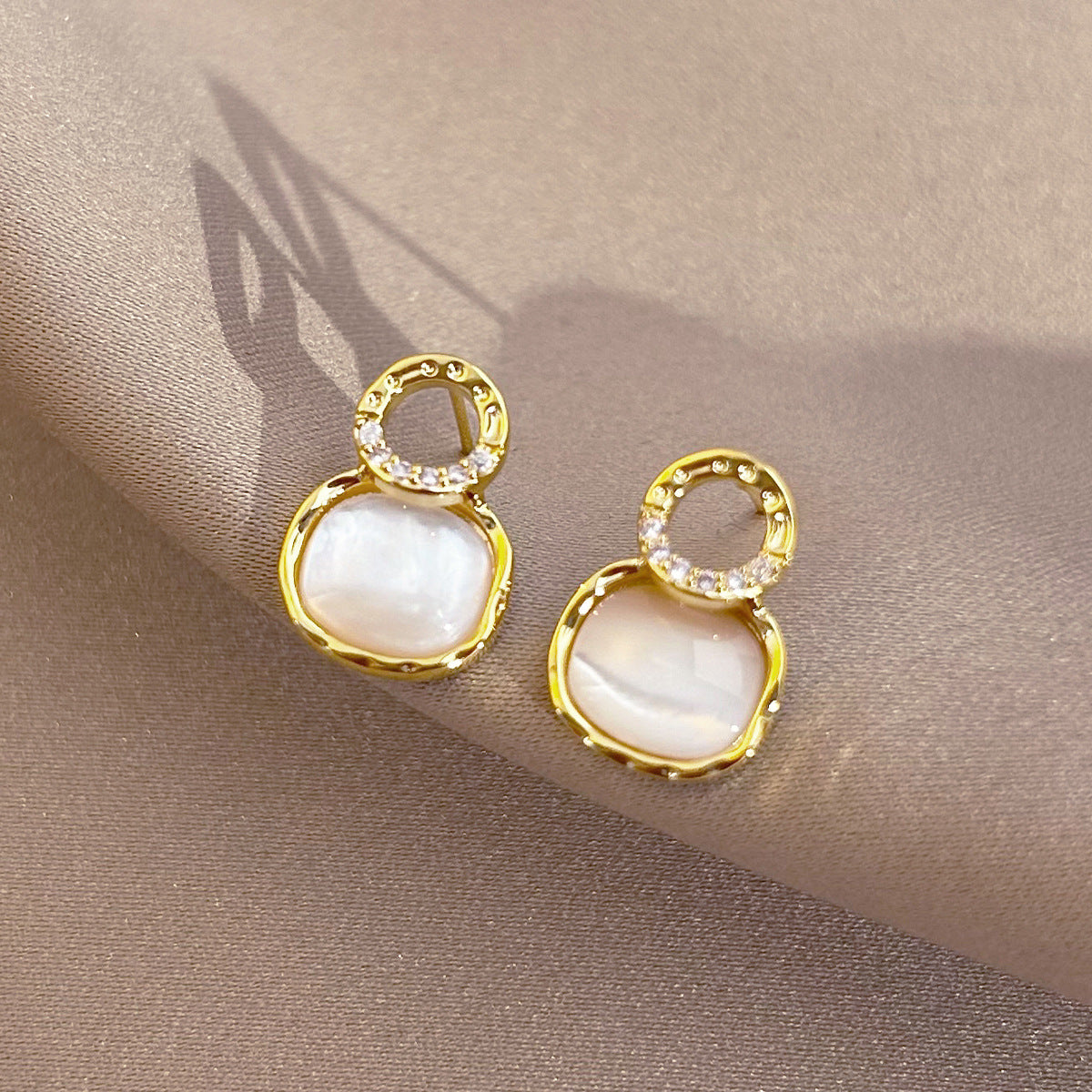 Romantic Earring for Special Moments