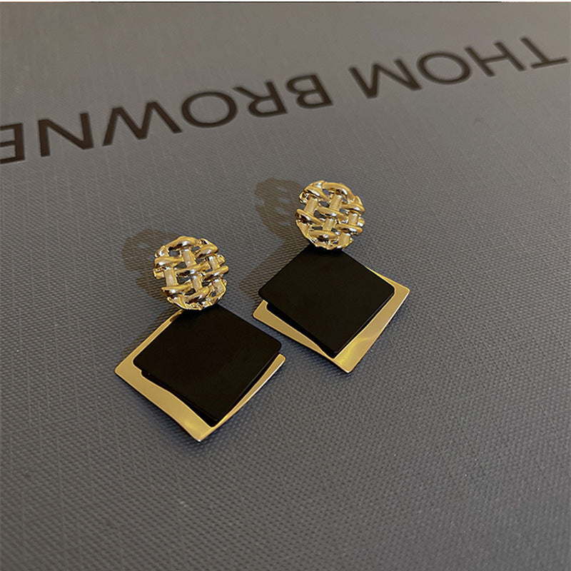 Elegant Earring for Every Occasion