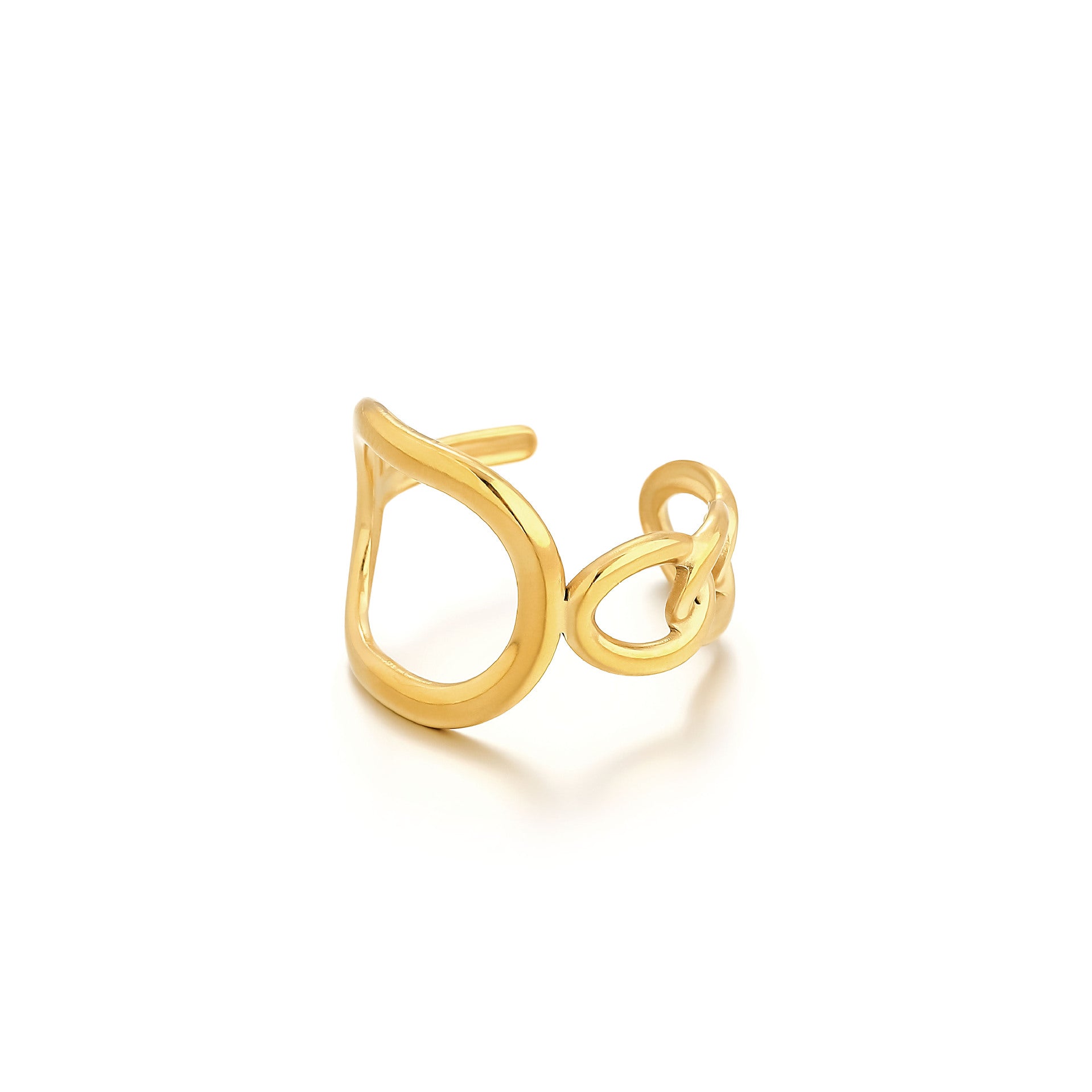 Classic Gold Bracelet with Timeless Appeal