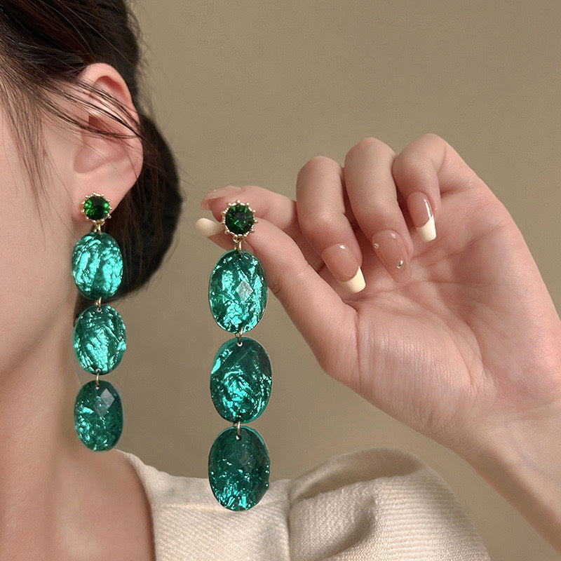 Classic Earring with Timeless Appeal