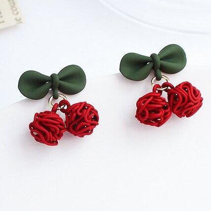 Charming Earring for Any Occasion