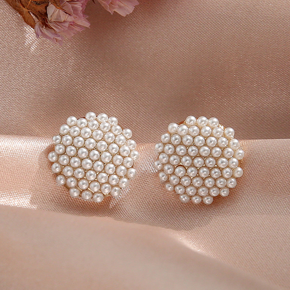 Romantic Pearl Piece for Special Moments