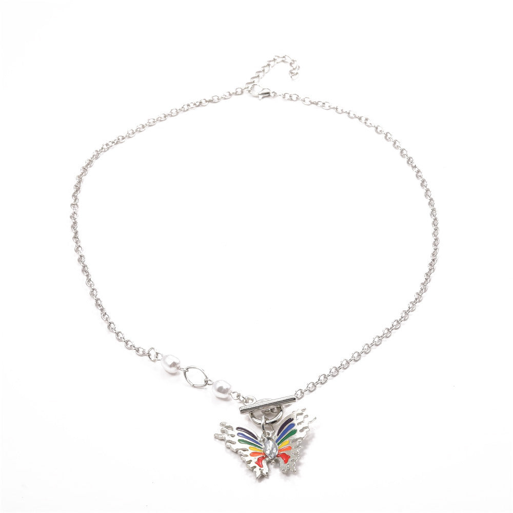 Beautiful Pearl Necklace with Unique Style