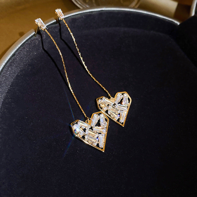 Charming Earring for Any Occasion