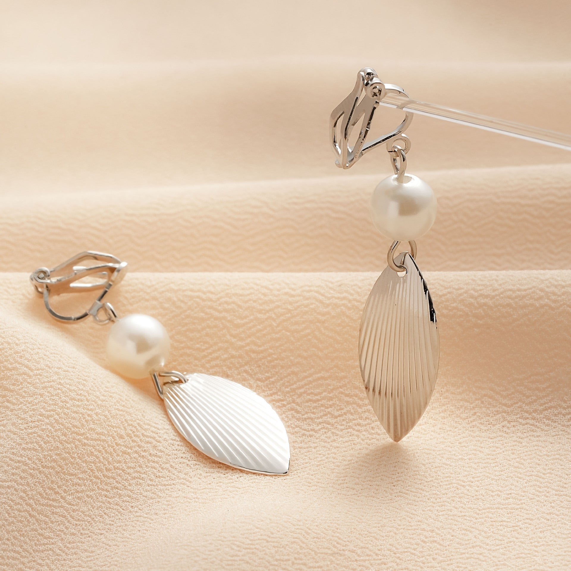 Romantic Pearl Earring for Special Moments