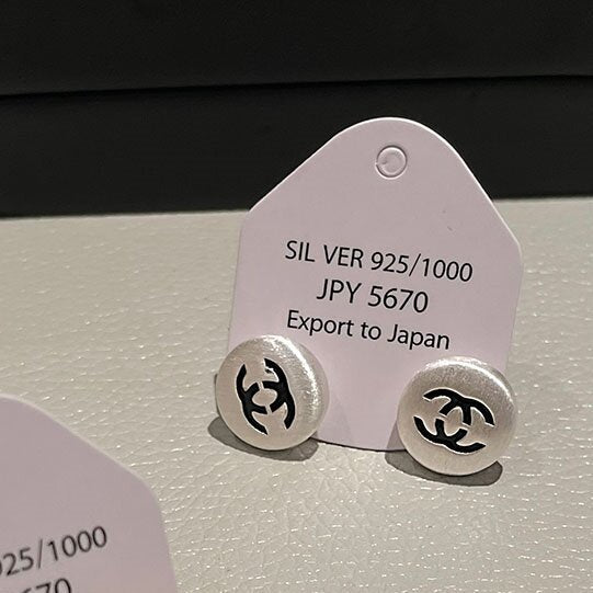 Elegant Earring for Every Occasion