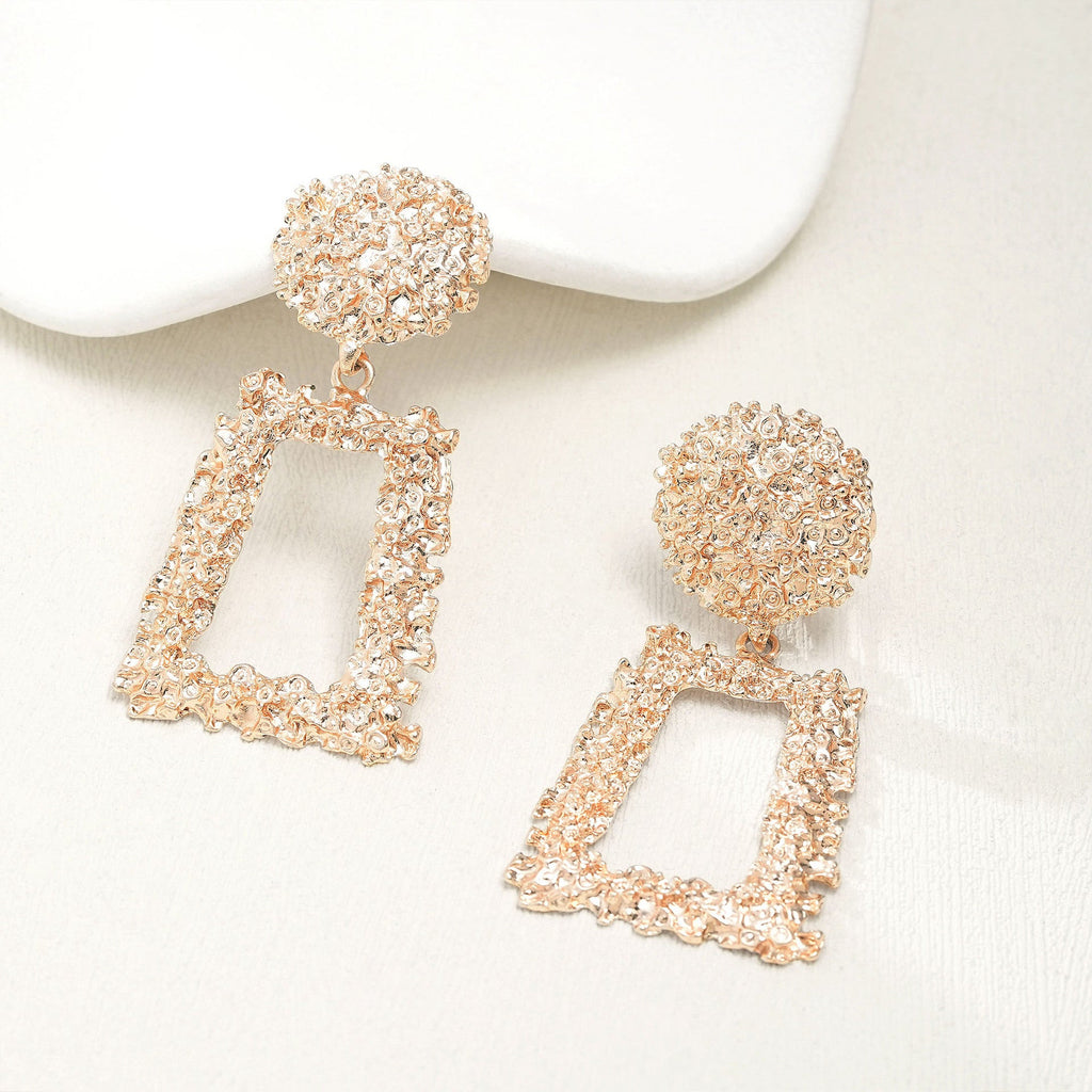 Stunning Gold Earring for Daily Wear
