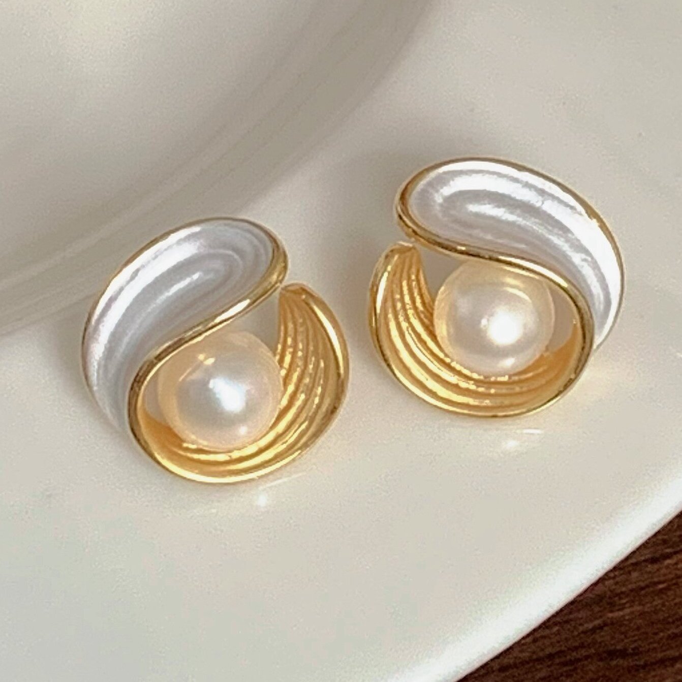 Elegant Pearl Earring for Every Occasion