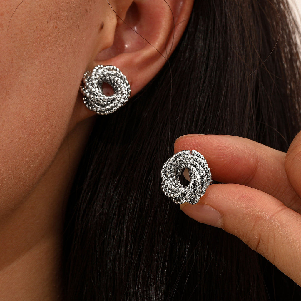 Charming Earring for Any Occasion