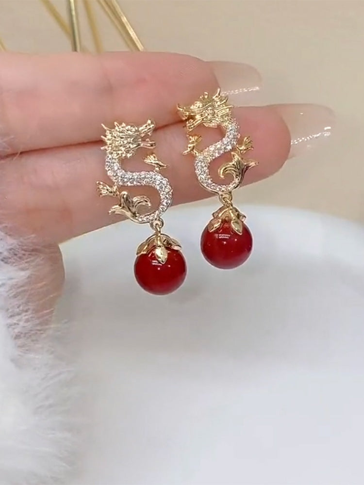 Elegant Gold Earring for Every Occasion