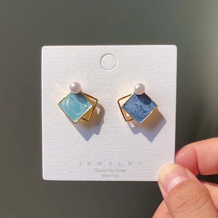 Stunning Earring for Daily Wear