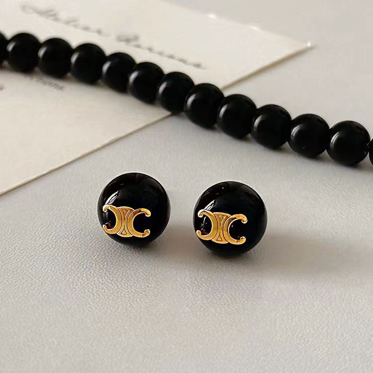 Classic Earring with Timeless Appeal
