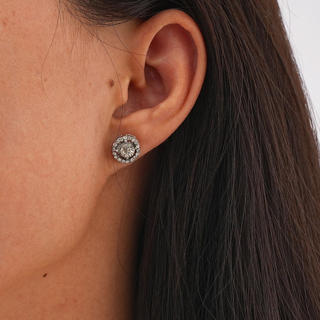 Classic Earring with Timeless Appeal