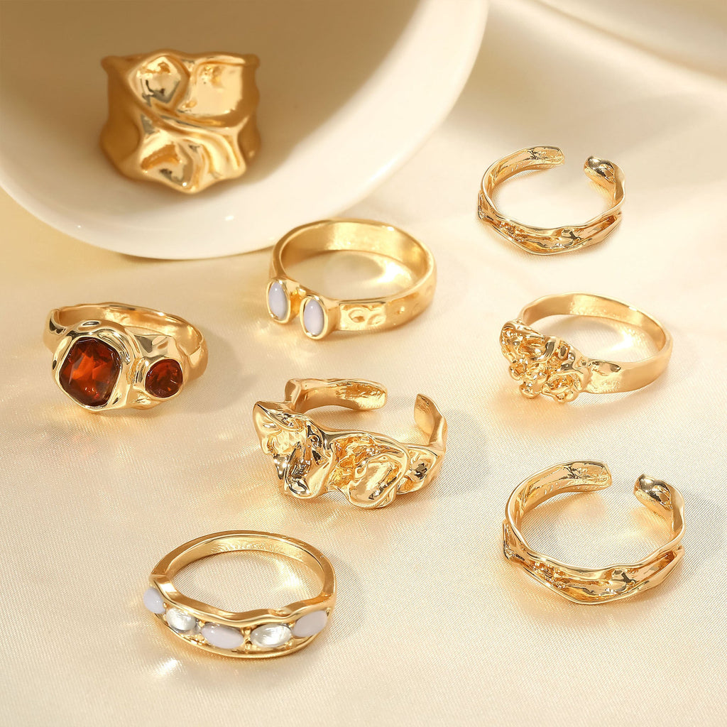 Beautiful Gold Set with Unique Style