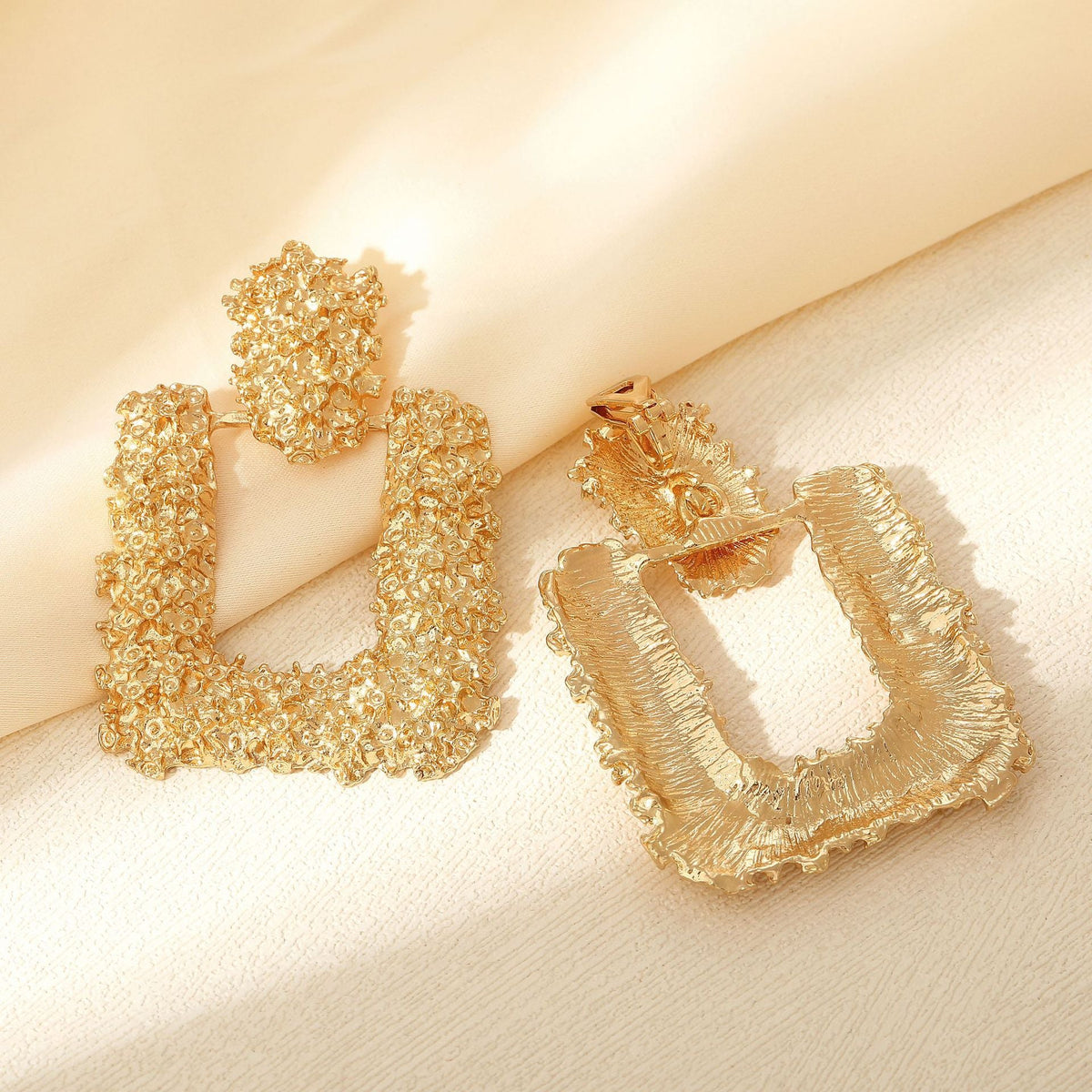 Stunning Gold Earring for Daily Wear