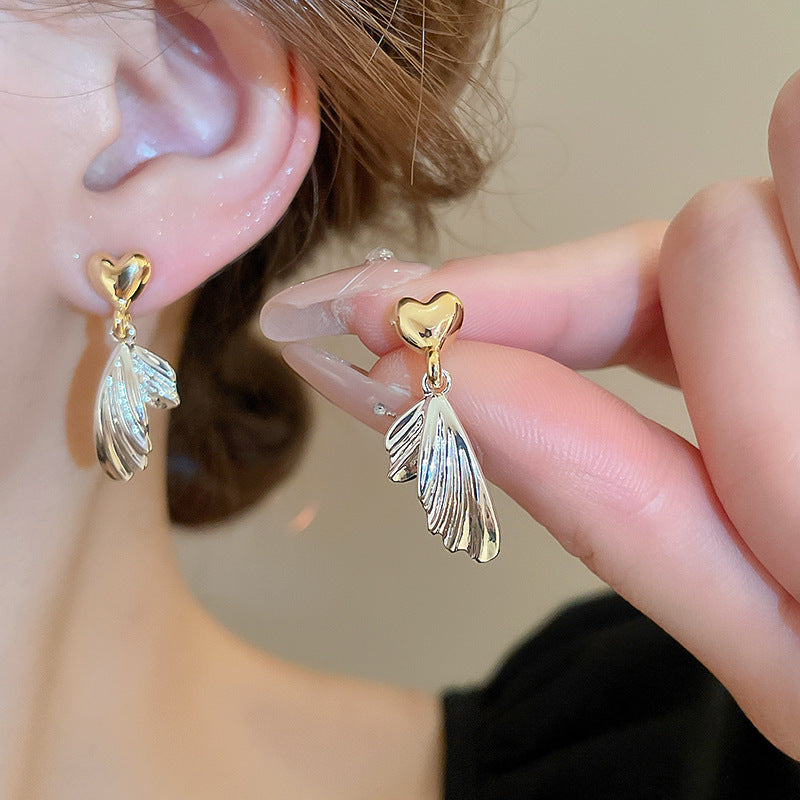 Stunning Gold Earring for Daily Wear
