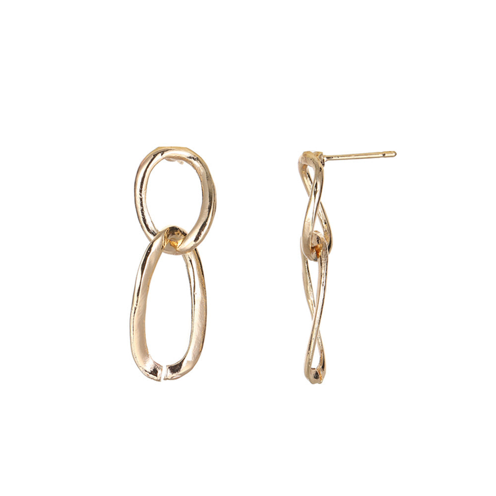 Classic Gold Earring with Timeless Appeal