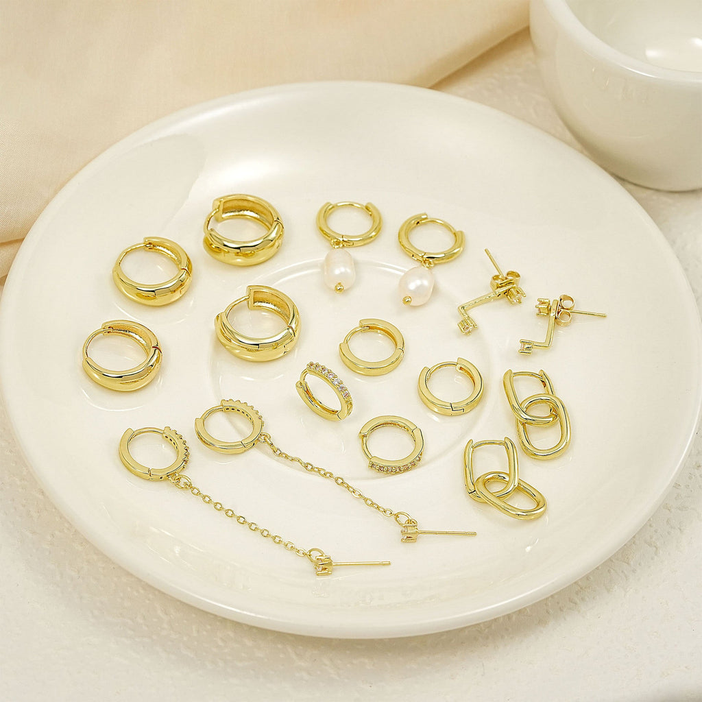 Classic Gold Earring with Timeless Appeal