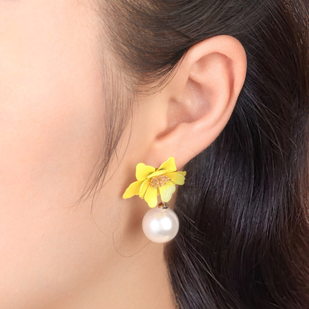 Classic Pearl Earring with Timeless Appeal