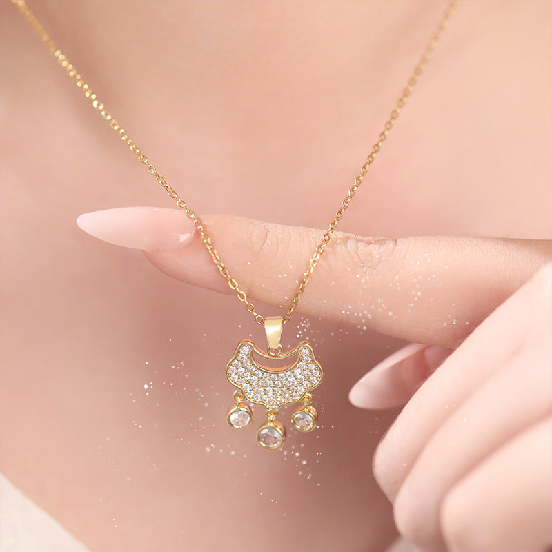 Elegant Gold Necklace for Every Occasion