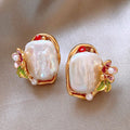 Beautiful Pearl Earring with Unique Style