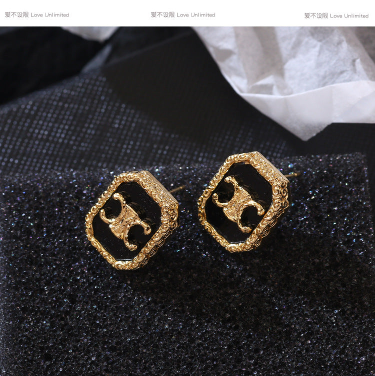 Classic Earring with Timeless Appeal