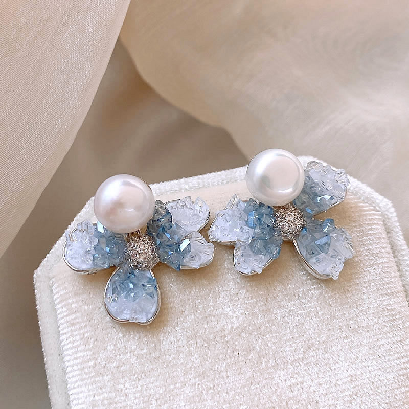 Charming Pearl Earring for Any Occasion