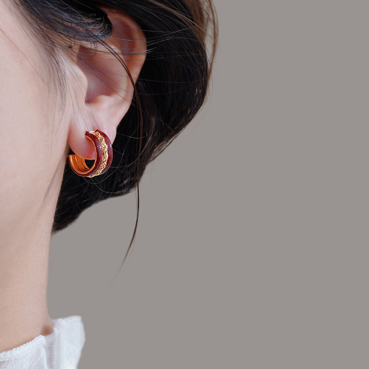 Elegant Gold Earring for Every Occasion