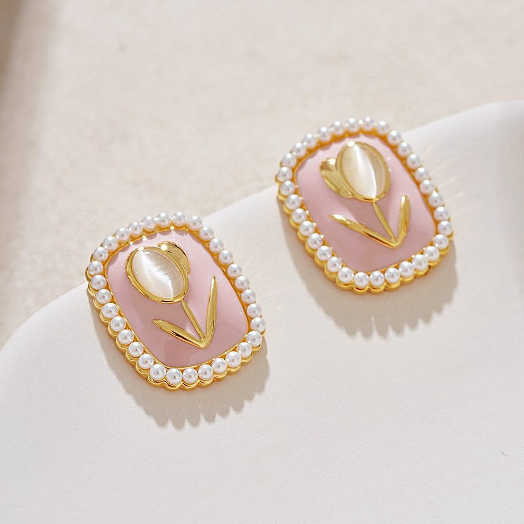 Stunning Earring for Daily Wear